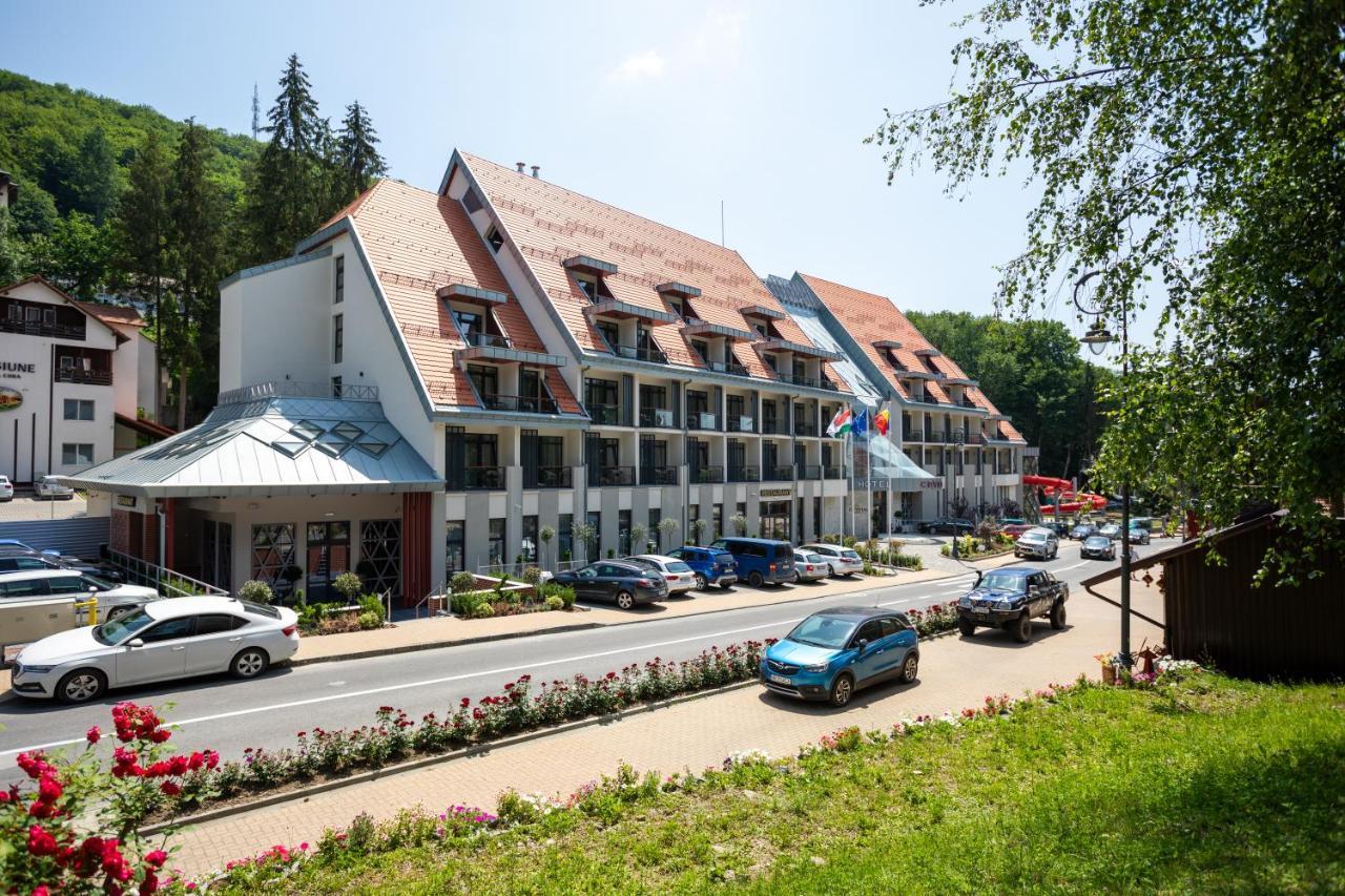Hotel Crystal Wellness & Spa Superior Sovata Luaran gambar
